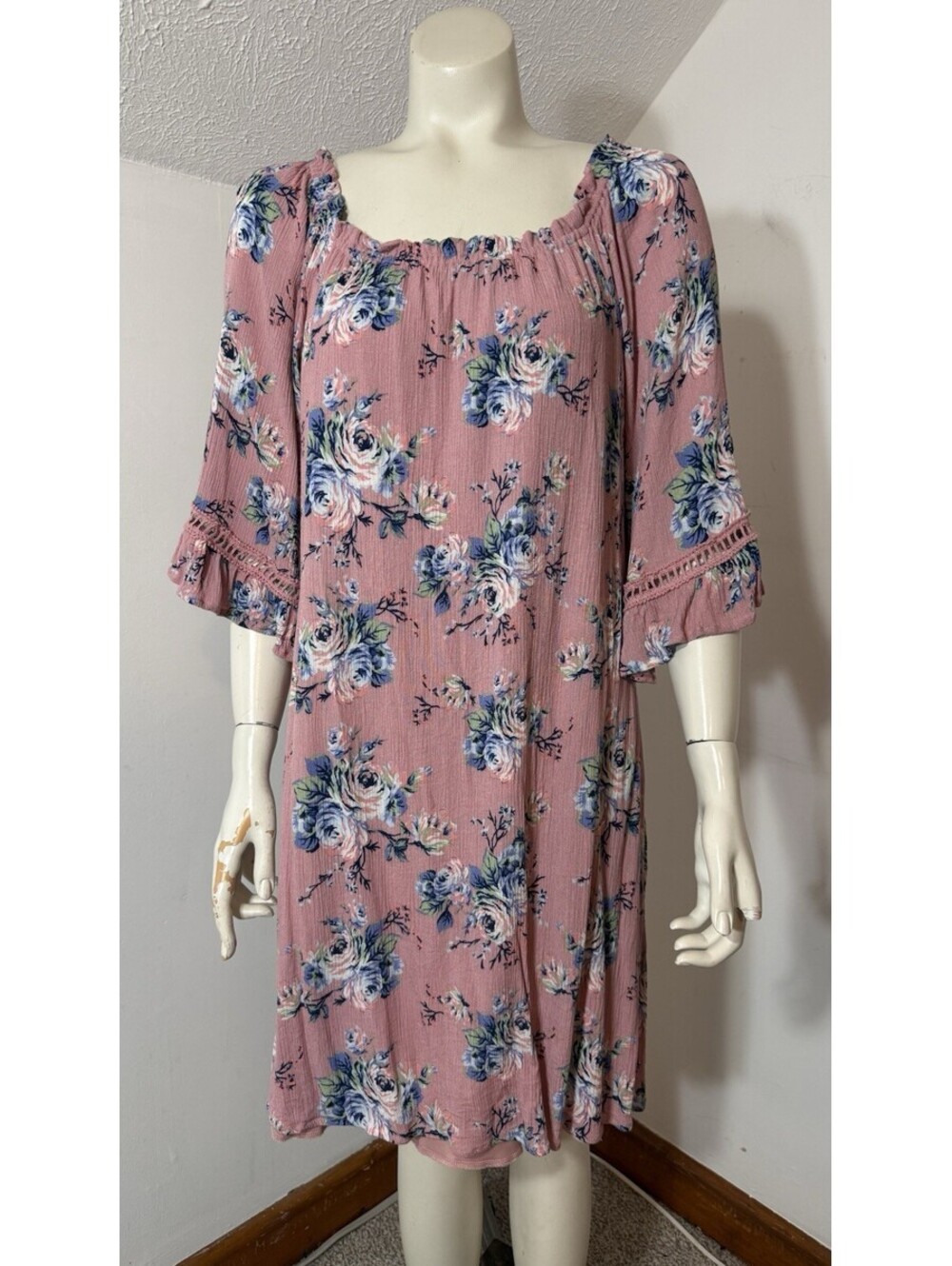 Naif Womens XL Dress Mauve Floral 3/4 Ruffle Sleeves Elastic Scoopneck Lined